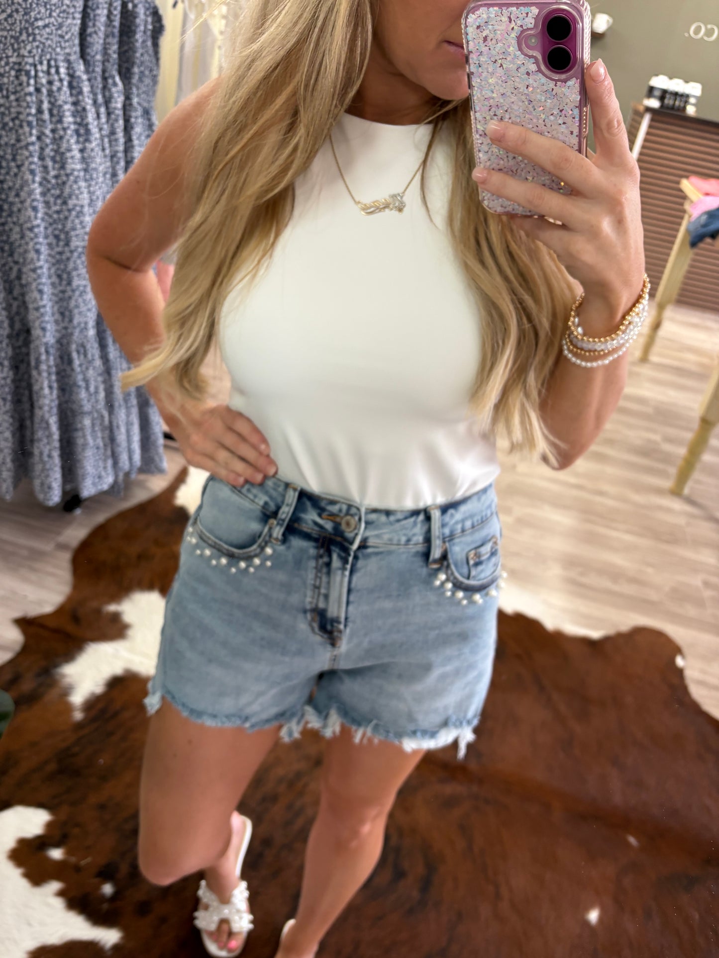 Pearl Studded Pockets Denim Shorts