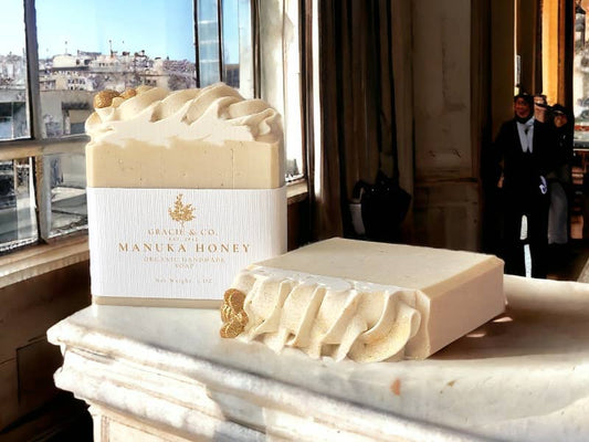 Manuka Honey, Oats & Coconut Milk Shea Butter Soap