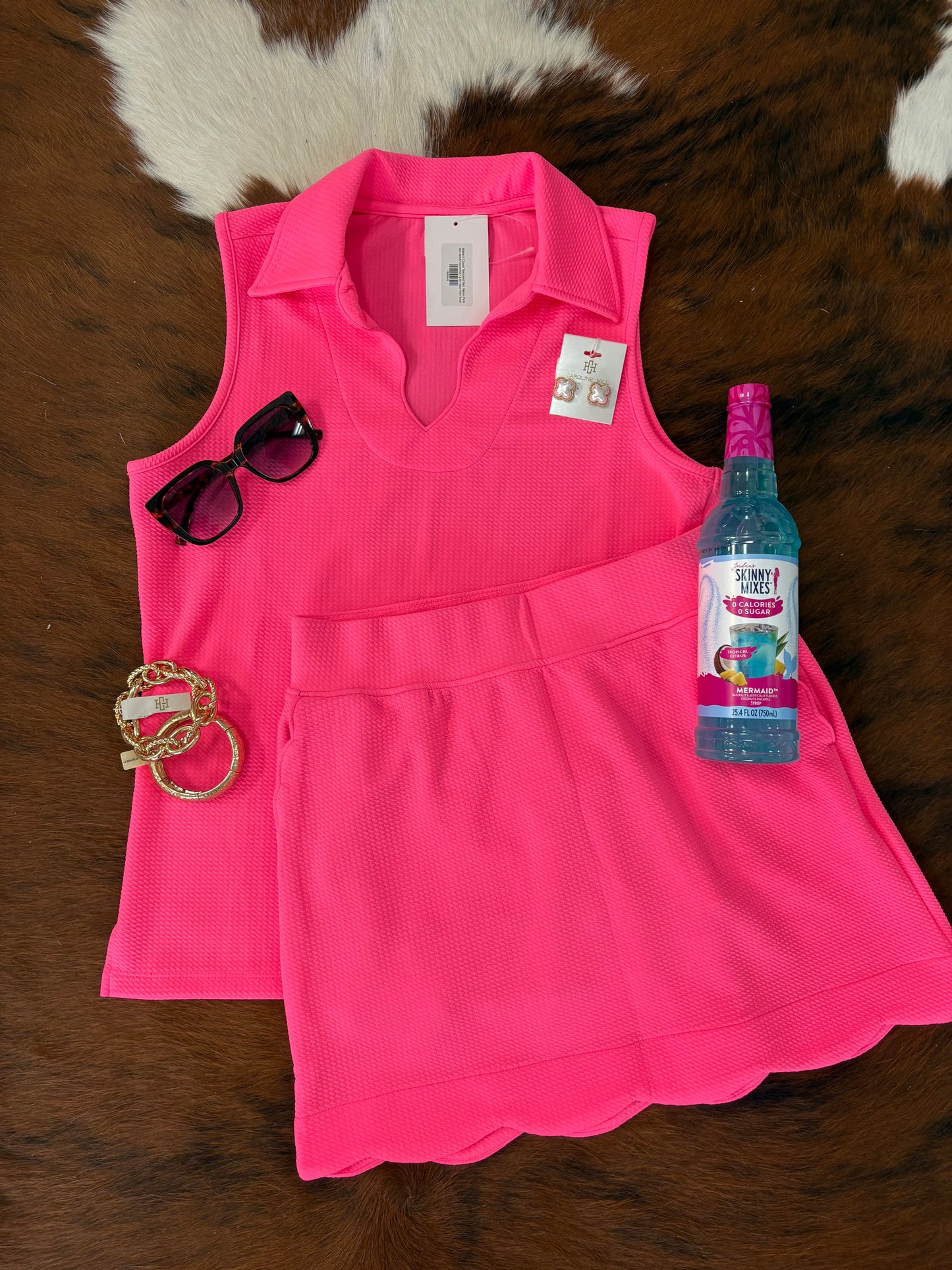Black & Neon Pink scallop two piece