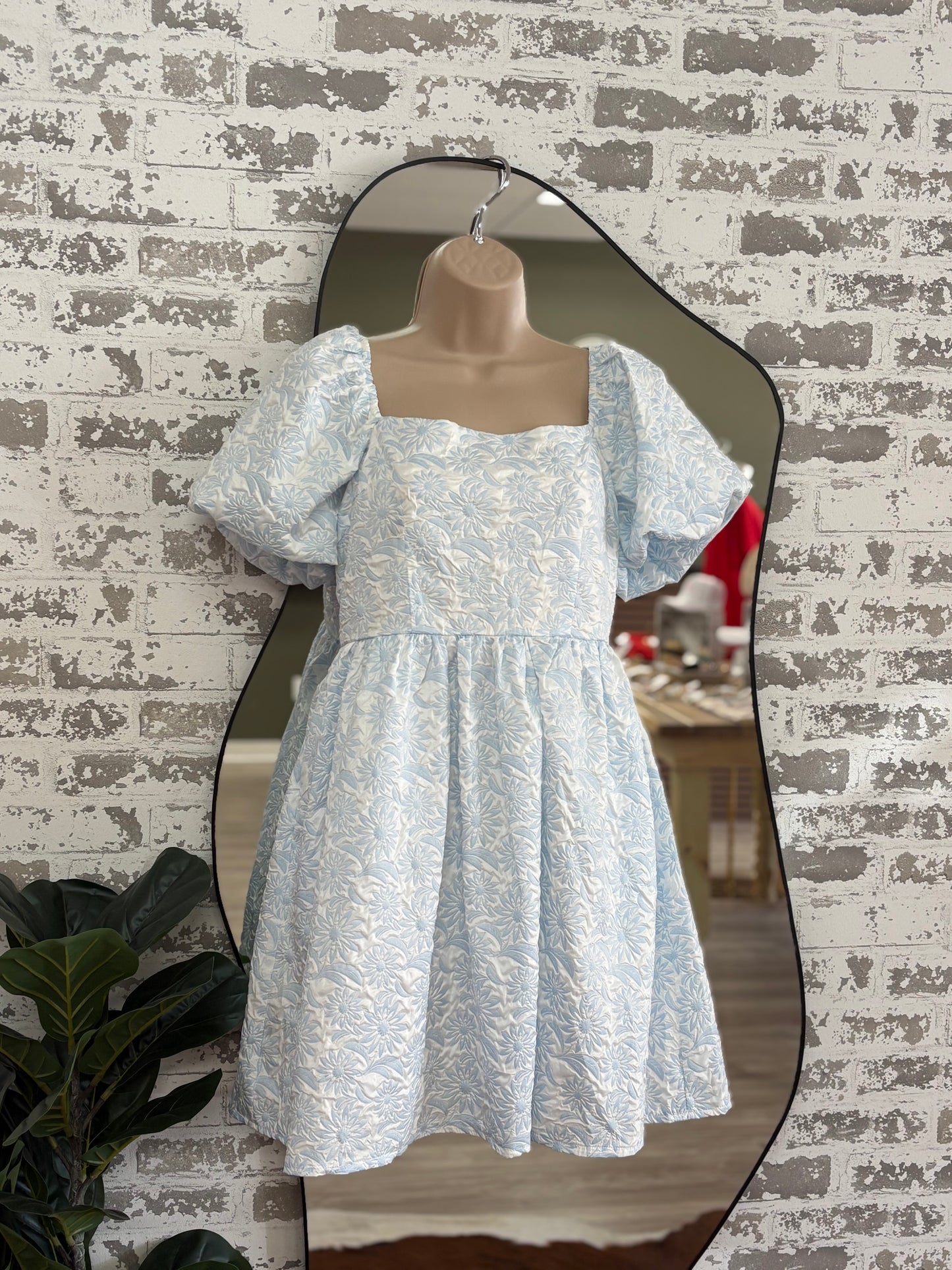 Blue floral puff sleeve dress